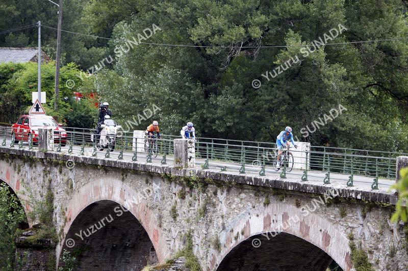 Breakaway on Bridge001p.jpg